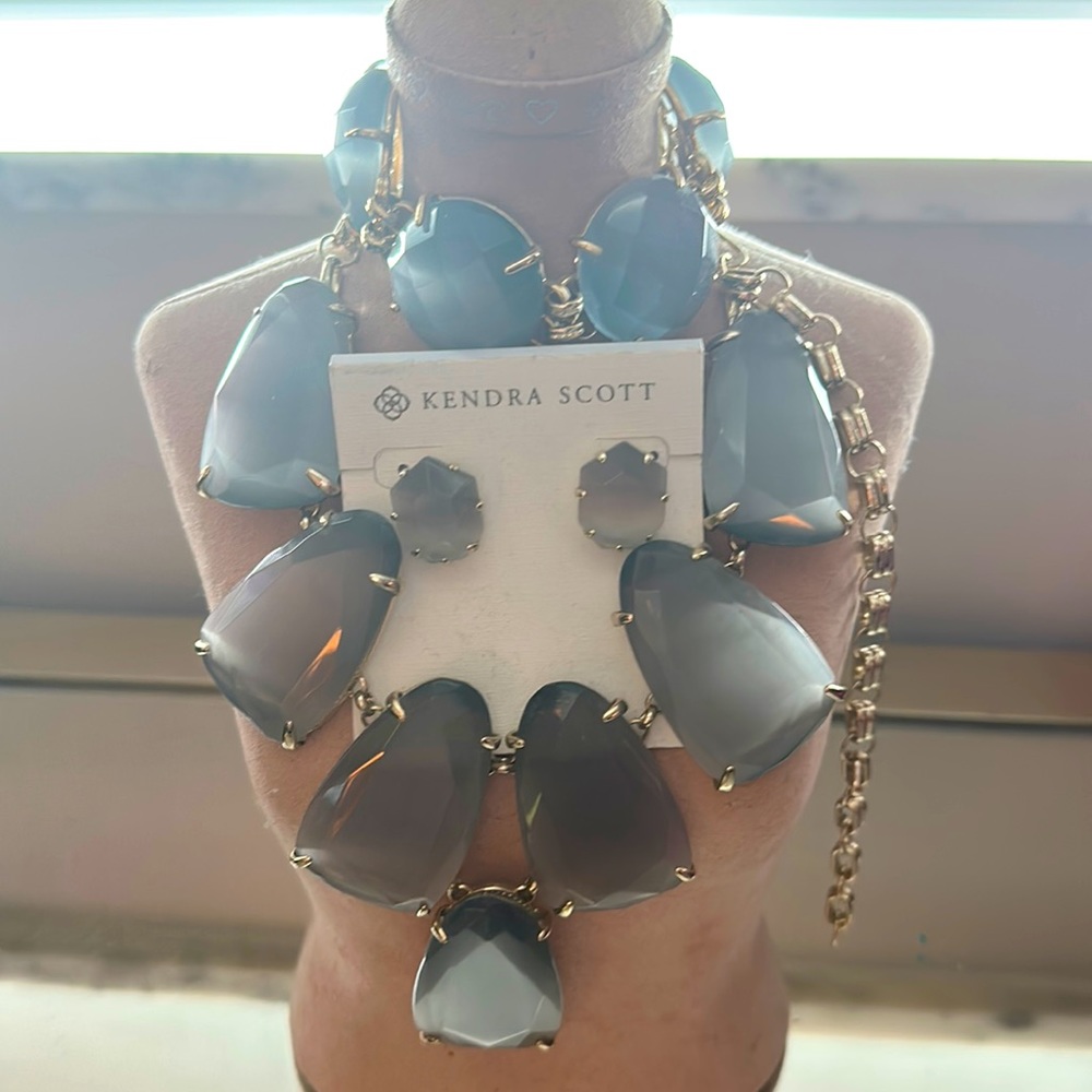 Kendra Scott Set - Harlow necklace, Bracelet and Earrings  Grey Cats Eye Stones
